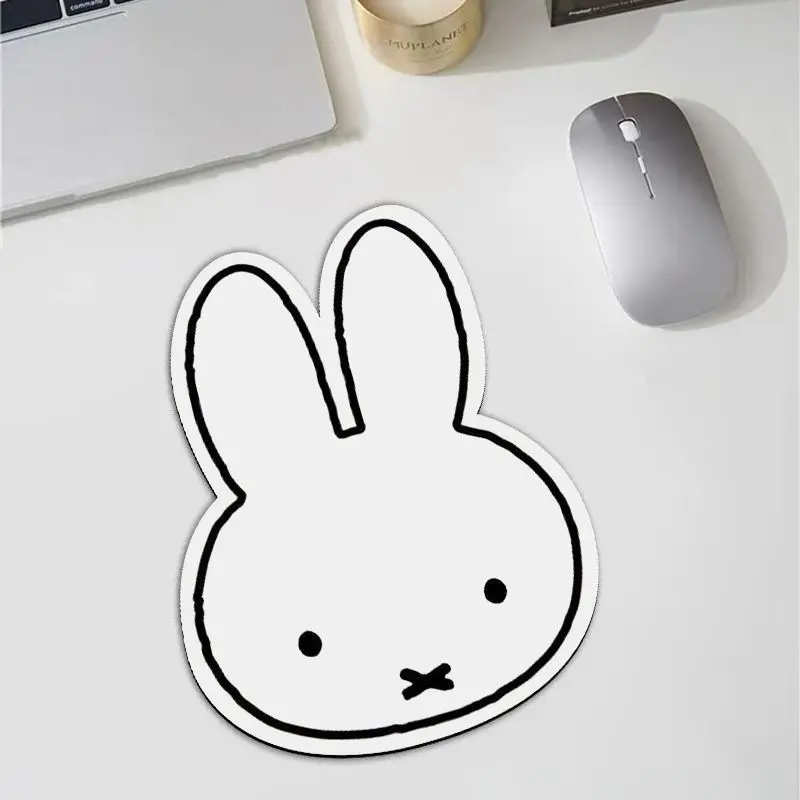 Gaming Keyboard And Mouse Pad - Kawaii Miffy Hasenförmiges Mauspad im Ins-Stil,