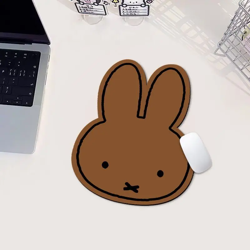 Kawaii Miffy Hasenförmiges Mau – Gaming Keyboard And Mouse Pad Bewertung und Preis